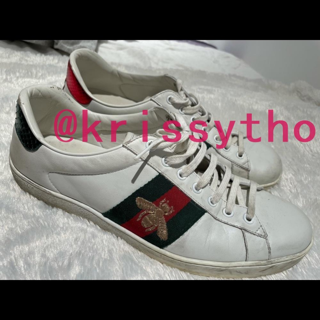 Men's Gucci Ace Sneakers Adorned With Embroidered Bee